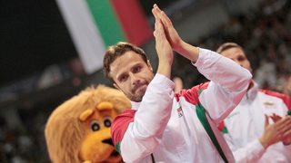 Теодор Салпаров се готви да стане играещ спортен директор на "<span class="highlight">Лукойл</span> <span class="highlight">Нефтохимик</span>"