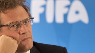 Генералният секретар на ФИФА получи още 45 дни временно наказание