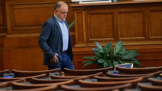 Сектор "Сигурност" се управлява по орташки от Борисов и Доган, заяви Атанасов