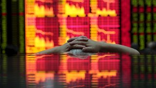 Продавайте акциите си, идва срив на пазара, съветват икономистите на RBS