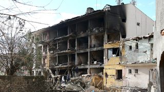 Турция разследва за тероризъм над 1000 учени, призовали за край на сраженията с кюрдите