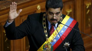 Президентът на Венецуела поиска извънредно положение заради цените на петрола