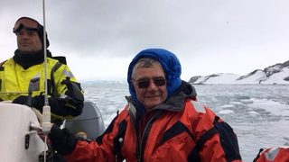 Полярникът Христо Пимпирев е изписан от болница в Чили