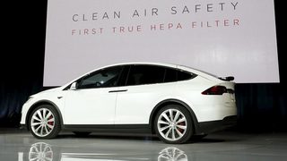 Видео: <span class="highlight">Tesla</span> демонстрира възможностите на автопилота си