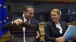Дания гласува спорния антиимигрантски закон за конфискации на ценности