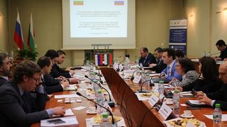 Енергетиката остава водеща в българско-руските отношения, газовият център е на дневен ред