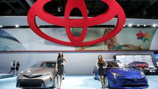 "Тойота" остава най-големият производител на автомобили и през 2015 г.