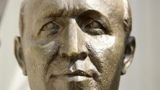 Архивите: Сталин за рушенето на езика, Тодор Живков за игото