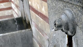 Столичната община ще предлага минерална вода до дома за 1.10 лв. на кубик