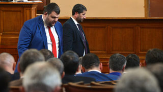 На Пеевски не му е известно НАП да го проверява, не знае и за забрана от Турция