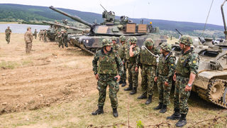 Армията е участвала в 289 учения през миналата година