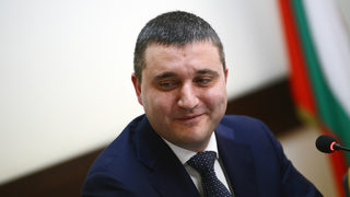 Данъчни служители ще получат разследващи функции