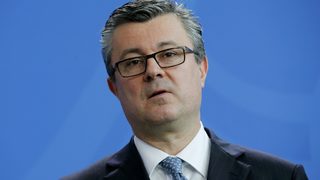 Хърватия е готова да мобилизира армията си заради бежанците