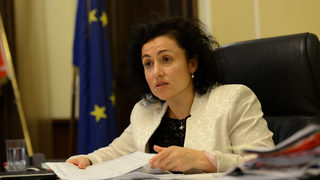 Танева и тютюнопроизводители очакват проблеми, ако "Булгартабак" купува по-малко тютюн