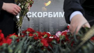 Черните кутии на разбилия се в Русия самолет са силно повредени