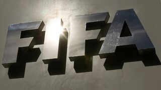 ФИФА глоби четири отбора за нарушаване на трансферните правила