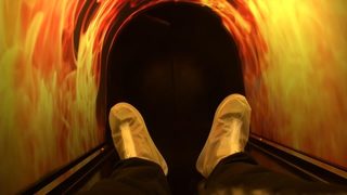 Видео: Да поиграем на <span class="highlight">крематориум</span> – който губи, изгаря