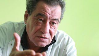 Проф. <span class="highlight">Милан</span> <span class="highlight">Миланов</span>: Реформата започна добре, докато не решиха да копаят ровове там, където има нормални пътища