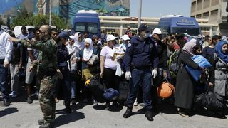 Фронтекс: Докато Балканският маршрут е почти спрян, по Средиземноморския идват двойно повече имигранти