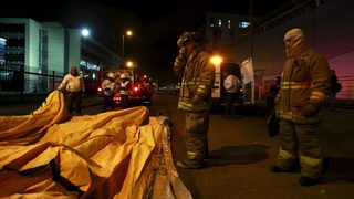 Взрив в нефтохимически комплекс в Мексико уби трима и заплашва с екокатастрофа