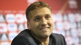 "Астън вила" няма да предложи договор на Стилиян Петров