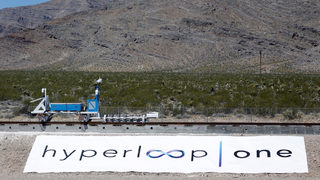 Транспортната система <span class="highlight">Hyperloop</span> <span class="highlight">One</span> достигна 644 км/ч на първия си тест (видео)
