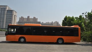 Фотогалерия: Новите автобуси от Китай за Столичния градски транспорт