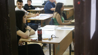 52 089 зрелостници се явяват на матура по литература днес