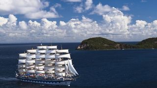 Фотогалерия: Най-големият <span class="highlight">пътнически</span> ветроход пристигна в Бургас