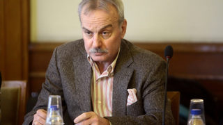 Ръководството на БНР обвини председателя на медийния регулатор в непознаване на закона