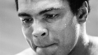 Великият боксьор Мохамед Али почина на 74 години