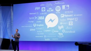 Facebook премахва достъпа до лични съобщения през мобилния си сайт