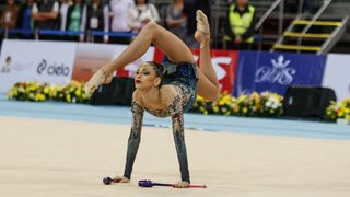 Гимнастичката <span class="highlight">Цветелина</span> <span class="highlight">Стоянова</span> е изписана от "Пирогов"