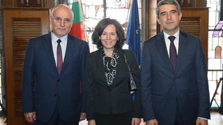 Елица Николова замени <span class="highlight">Стати</span> <span class="highlight">Статев</span> в ръководството на БНБ