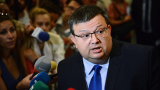 Европрокурорите питат за стари проблемни дела, България ги занимава с нови по-ясни казуси