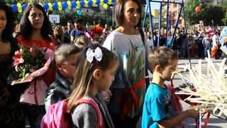 Учителите - с ниска самооценка, без практическа подготовка и с непривлекателно заплащане
