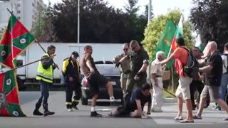 Нападателите от Бургас: Украински агенти се нахвърлиха върху българи, баба и момиче (видео)