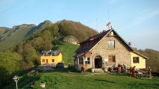 Кой продължава в конкурса "<span class="highlight">Хижа</span> на годината"