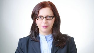 Дани Колева от Национална мрежа <span class="highlight">за</span> децата: Възпитанието в послушание създава личности без воля да мислят сами