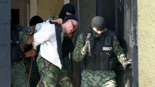 Със <span class="highlight">закон</span> и военните ще бъдат включени в антитерористични акции, обяви министър Ненчев