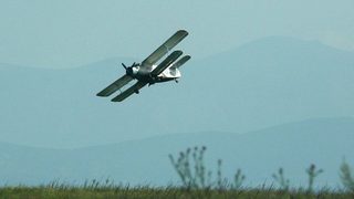 Пчелари протестират против пръсканията срещу <span class="highlight">нодуларен</span> <span class="highlight">дерматит</span>