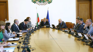 Министър Бъчварова смята за допустимо ограничаването на права на хора, които планират да убиват