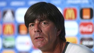 Льов остава начело на германския национален отбор по футбол