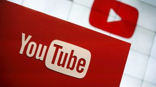 YouTube не мотивира разпространението на <span class="highlight">нелегално</span> <span class="highlight">съдържание</span>, смята Google