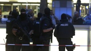 Стрелба в Мюнхен, има 8 жертви, в града е обявено извънредно положение (обобщение в 00:30)