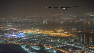 Фотогалерия: Първият <span class="highlight">соларен</span> самолет обиколи света