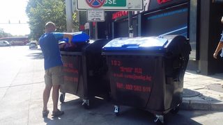 Нови фирми за почистване поеха центъра на Варна