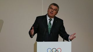Томас <span class="highlight">Бах</span> защити ненаказването на Русия: Така е справедливо