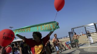 Протести на Копакабана срещу Русеф и временния президент на Бразилия