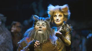 Бродуейският мюзикъл "Котките" ще има премиера в България